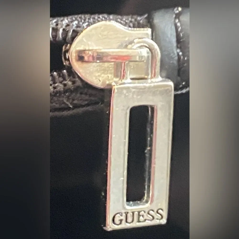 Guess Black Leather Logo Zip Wallet